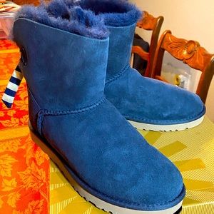 Vintage Blue Bailey Mini UGGS! So cute, so adorable…